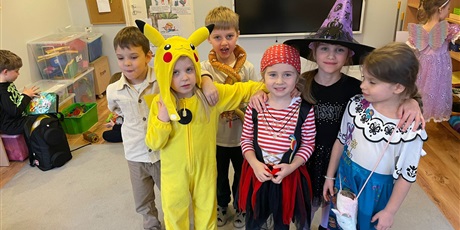 Powiększ grafikę: andrzejki-w-bursztybowym-domku-659516.jpg