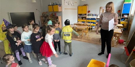 Powiększ grafikę: andrzejki-w-bursztybowym-domku-659522.jpg