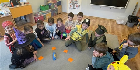 Powiększ grafikę: andrzejki-w-bursztybowym-domku-659523.jpg