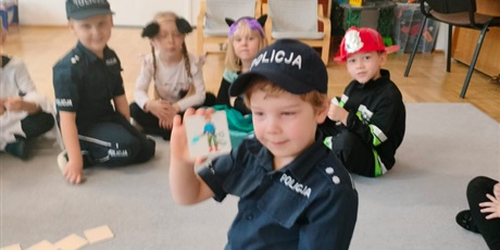 Powiększ grafikę: andrzejki-w-bursztybowym-domku-659528.jpg