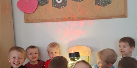 Powiększ grafikę: andrzejki-w-bursztybowym-domku-659532.jpg