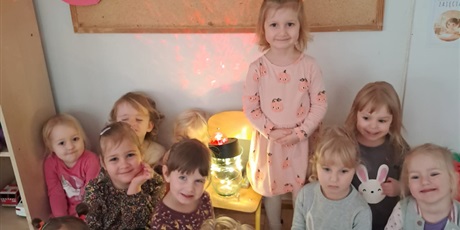 Powiększ grafikę: andrzejki-w-bursztybowym-domku-659533.jpg