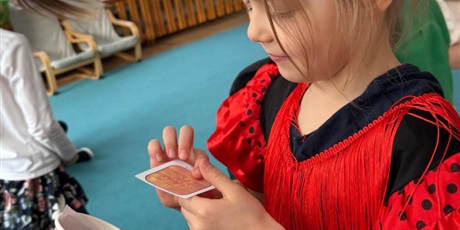 Powiększ grafikę: andrzejki-w-bursztybowym-domku-659544.jpg