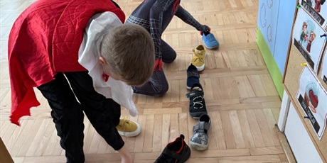 Powiększ grafikę: andrzejki-w-bursztybowym-domku-659546.jpg