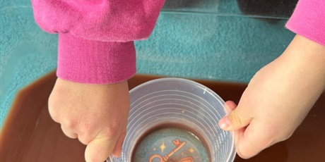 Powiększ grafikę: andrzejki-w-bursztybowym-domku-659550.jpg