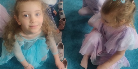 Powiększ grafikę: andrzejki-w-bursztybowym-domku-659555.jpg