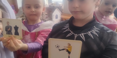 Powiększ grafikę: andrzejki-w-bursztybowym-domku-659558.jpg