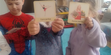 Powiększ grafikę: andrzejki-w-bursztybowym-domku-659561.jpg