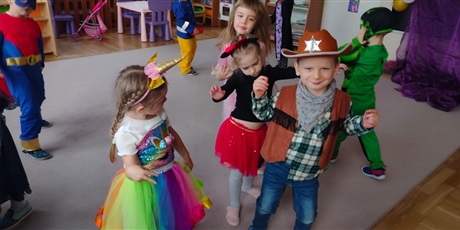 Powiększ grafikę: andrzejki-w-bursztynowym-domku-660144.jpg