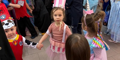 Powiększ grafikę: bal-karnawalowy-w-bursztynowym-domku-674208.jpg