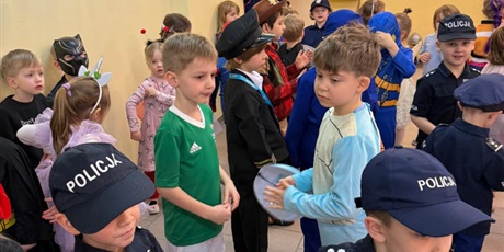 Powiększ grafikę: bal-karnawalowy-w-bursztynowym-domku-674209.jpg