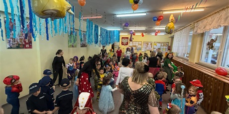 Powiększ grafikę: bal-karnawalowy-w-bursztynowym-domku-674211.jpg