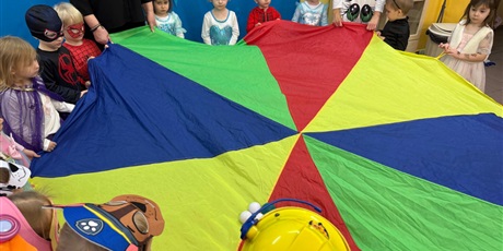 Powiększ grafikę: bal-karnawalowy-w-bursztynowym-domku-674214.jpg