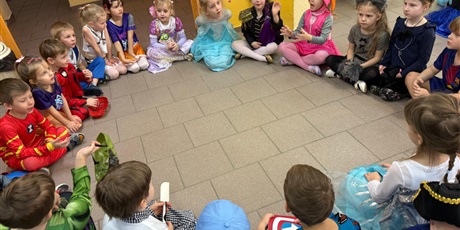 Powiększ grafikę: bal-karnawalowy-w-bursztynowym-domku-674221.jpg