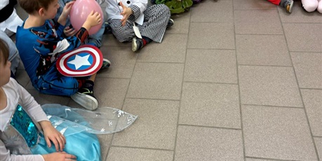 Powiększ grafikę: bal-karnawalowy-w-bursztynowym-domku-674226.jpg