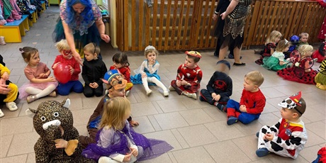 Powiększ grafikę: bal-karnawalowy-w-bursztynowym-domku-674408.jpg