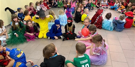 Powiększ grafikę: bal-karnawalowy-w-bursztynowym-domku-674469.jpg