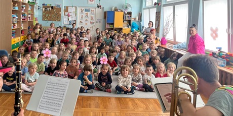 Powiększ grafikę: basnioludek-w-krainie-muzyki-koncert-muzyczny-pro-musica-619127.jpg