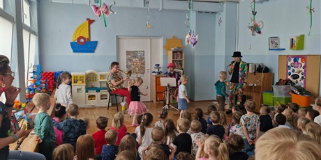 Powiększ grafikę: basnioludek-w-krainie-muzyki-koncert-muzyczny-pro-musica-619133.jpg