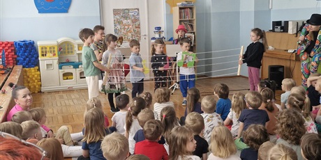 Powiększ grafikę: basnioludek-w-krainie-muzyki-koncert-muzyczny-pro-musica-619134.jpg