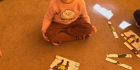 Powiększ grafikę: dzien-dinozaura-gr-iv-foczki-677514.jpg