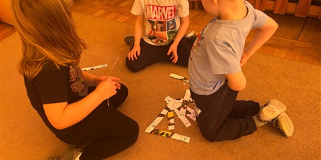 Powiększ grafikę: dzien-dinozaura-gr-iv-foczki-677515.jpg