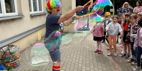 Powiększ grafikę: dzien-dziecka-w-bursztynowym-domku-698141.jpg