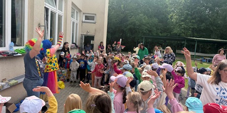 Powiększ grafikę: dzien-dziecka-w-bursztynowym-domku-698146.jpg