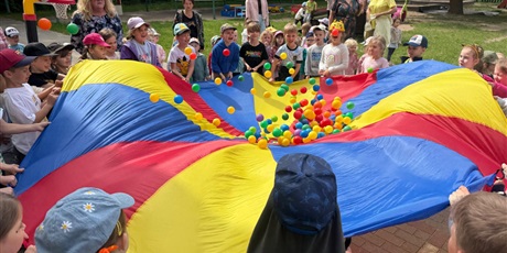 Powiększ grafikę: dzien-dziecka-w-bursztynowym-domku-698163.jpg