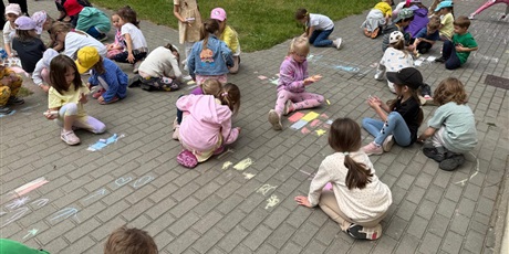 Powiększ grafikę: dzien-dziecka-w-bursztynowym-domku-698190.jpg