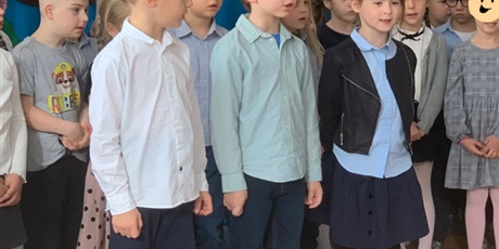 Powiększ grafikę: dzien-edukacji-narodowej-w-bursztynowym-domku-647022.jpg