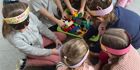 Powiększ grafikę: dzien-matematyki-680500.jpg