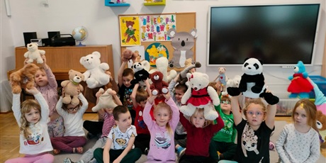 Powiększ grafikę: dzien-pluszowego-misia-659062.jpg