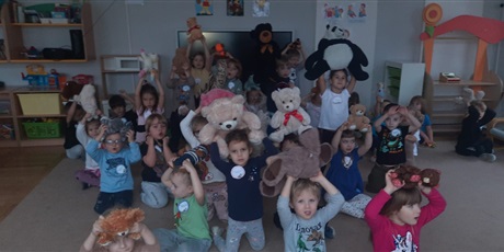 Powiększ grafikę: dzien-pluszowego-misia-659076.jpg