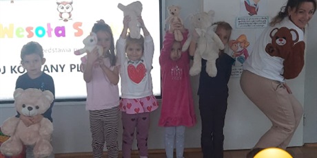 Powiększ grafikę: dzien-pluszowego-misia-659080.jpg