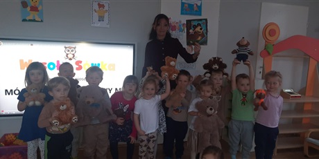 Powiększ grafikę: dzien-pluszowego-misia-659081.jpg