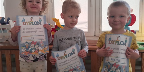 Powiększ grafikę: dzien-postaci-z-bajek-gr-ii-delfinki-653567.jpg