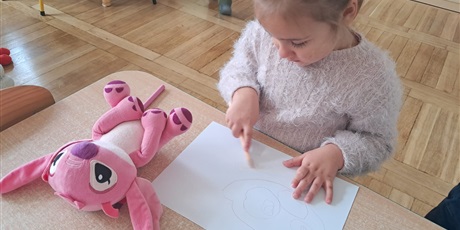 Powiększ grafikę: dzien-postaci-z-bajek-gr-ii-delfinki-653569.jpg