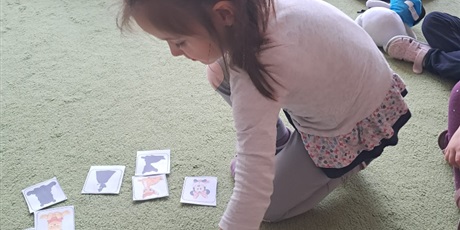 Powiększ grafikę: dzien-postaci-z-bajek-gr-ii-delfinki-653572.jpg