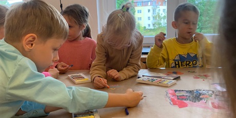 Powiększ grafikę: dzien-przedszkolaka-w-bursztynowym-domku-639721.jpg