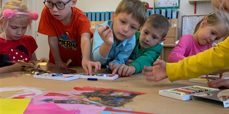 Powiększ grafikę: dzien-przedszkolaka-w-bursztynowym-domku-639722.jpg
