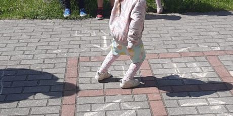 Powiększ grafikę: dzien-pustej-klasy-625472.jpg