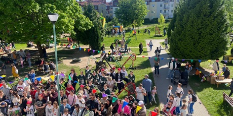 Powiększ grafikę: festyn-rodzinny-w-naszym-przedszkolu-617859.jpg