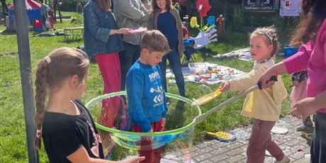 Powiększ grafikę: festyn-rodzinny-w-naszym-przedszkolu-617861.jpg