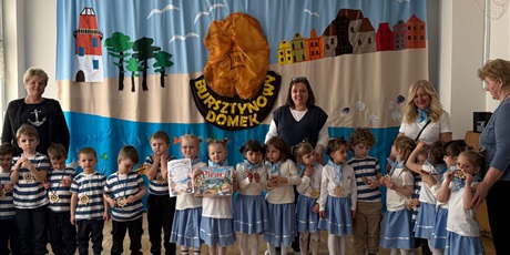 Powiększ grafikę: miedzyprzedszkolny-przeglad-piosenki-morskiej-i-szantowej-wyspiewaj-baltyckie-nuty-683462.jpg