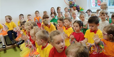Powiększ grafikę: miedzyprzedszkolny-przeglad-taneczny-tanczace-brzdace-gr-iii-muszelki-622696.jpg