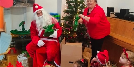 Powiększ grafikę: mikolaj-w-bursztynowym-domku-661647.jpg