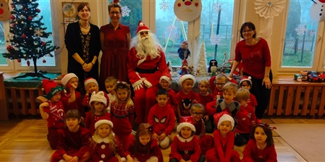 Powiększ grafikę: mikolaj-w-bursztynowym-domku-661664.jpg