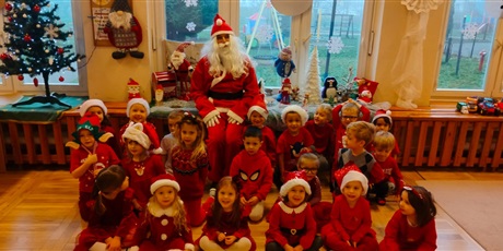 Powiększ grafikę: mikolaj-w-bursztynowym-domku-661665.jpg