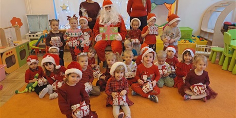 Powiększ grafikę: mikolaj-w-bursztynowym-domku-661667.jpg